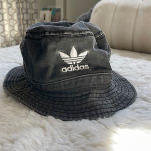 adidas bucket hat